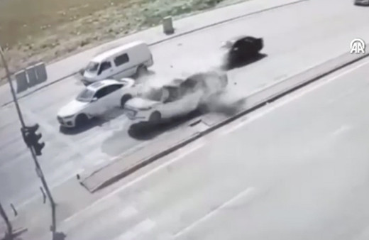 Konya'da kırmızı ışıkta feci ölüm 2 kişinin öldüğü kaza kamerada