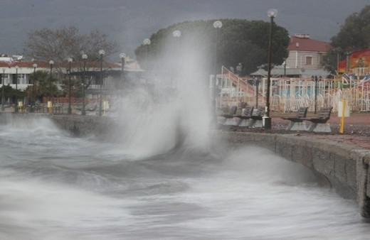 Meteoroloji'den Ege Denizi için uyarı! Fırtınaya dikkat