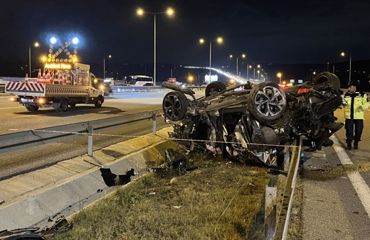 Kuzey Marmara Otoyolu'ndaki kazada 2 kişi öldü, 5 kişi yaralandı