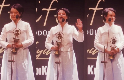 Afife Tiyatro Ödülleri'nde teşekkür sonrası ortalık karıştı