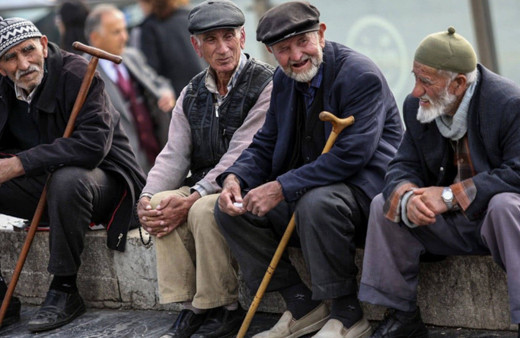 Emeklilik yaşı yükseltiliyor mu? Zeybekçi'den dikkat çeken açıklama
