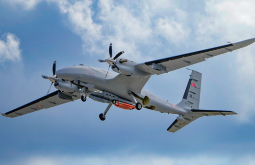 Akıncı TİHA Doğu Akdeniz'de gökyüzüne Türk bayrağı çizdi