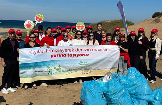 Aras Kargo, 20 kıyıda 4 tona yakın atık topladı