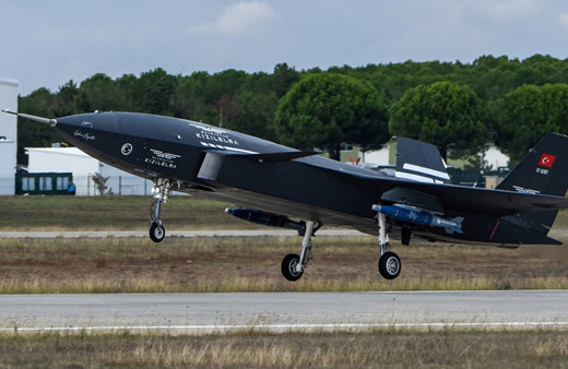 Bayraktar KIZILELMA'dan ilk atışta tam isabet