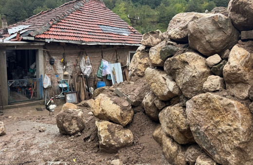 Bartın'da yağış nedeniyle heyelan yaşandı...