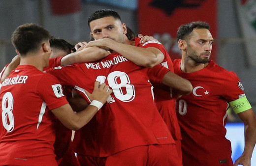 Yer yerinden oynayacak! Kerem Aktürkoğlu'ndan sonra o milli yıldız da Fenerbahçe forması giyecek!