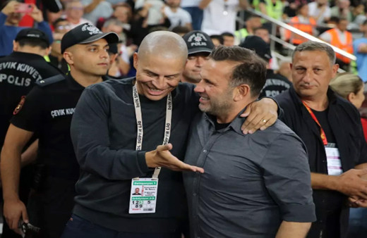 Okan Buruk bu sefer gözünü Alex'in öğrencisine dikti!