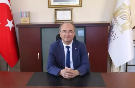 CHP'li Belediye Başkan Mehmet Ali Orpak'ın içki şişeli cuma mesajına tepki