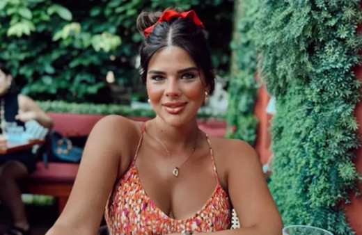 Sihirli Annem dizisinin yıldızı Damla Ersubaşı umreden paylaştı