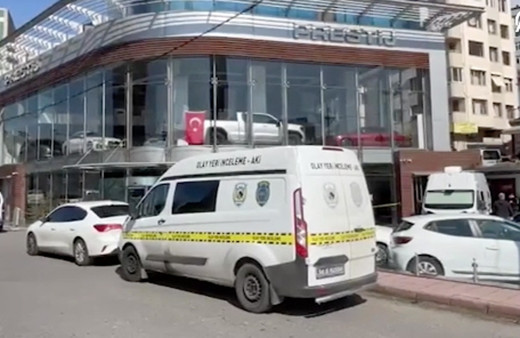 Ataşehir'de iş yerine silahlı saldırı: 2 yaralı