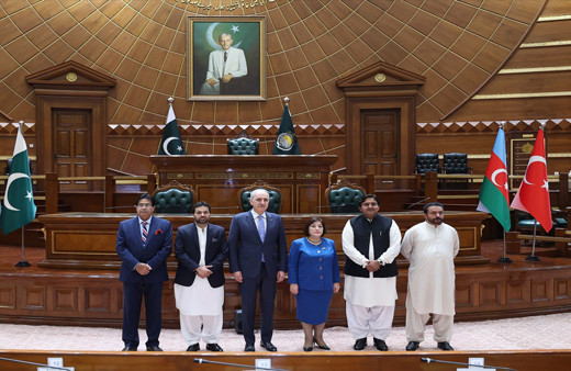 TBMM Başkanı Kurtulmuş, Pakistan'da Pencap Eyalet Meclisi'ni ziyaret etti