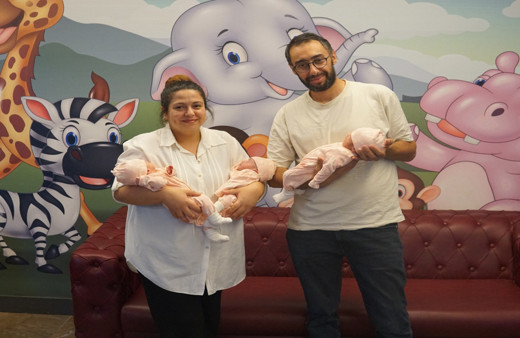 Yalova Atakent’de Üçüz Sevinci: Yağlıdere Ailesi Üç Kız Çocuğuna Kavuştu