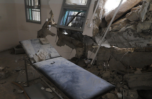 İsrail Gazze'den çekildi hastanedeki yıkım ortaya çıktı