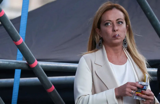 Erdoğan bırak demişti! Meloni: Sigarayı bırakmaya zorlanırsam, birini öldürürüm