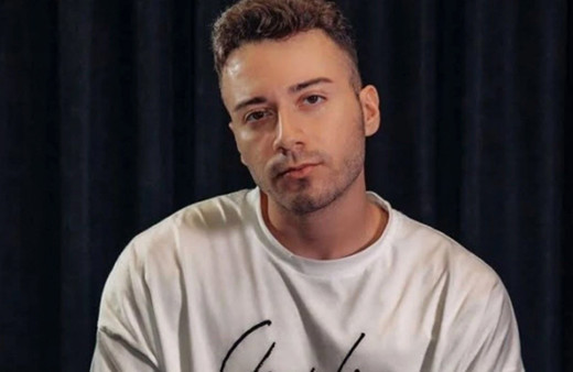 Enes Batur'a ne oldu? Hakkında tarikat iddiaları çıktı! Eski sevgilisi evlenince psikolojisi bozuldu, yakın arkadaşı patladı!