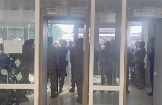 Ekrem İmamoğlu diploma davasında yeni gelişme! İmamoğlu çıkmak istemedi