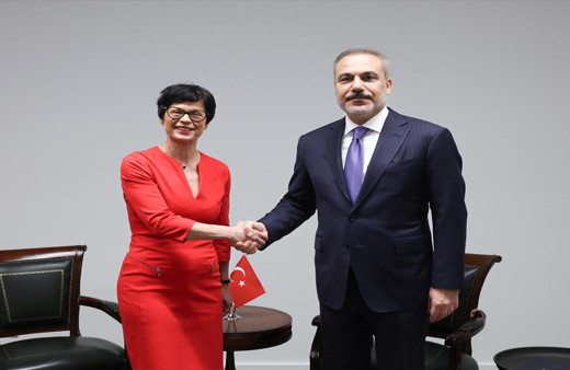 Dışişleri Bakanı Fidan, Lüksemburg'da Fransız mevkidaşı Barrot ile görüştü