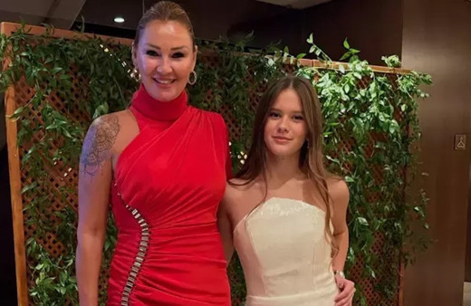 Pınar Altuğ'un kızı Su büyüdü! Güzelliğine beğeni yağıyor...