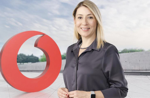 Vodafone 5G hizmetini "Beşi Bir Yerde" kampanyasıyla kutluyor