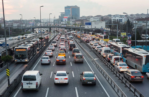 Aracı olanlar dikkat, taktırmayan yandı! 2 ay sonra zorunlu olacak