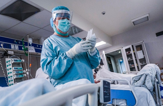 Yeni salgın iki can aldı! Hızla yayılıyor en çok çocukları etkiliyor