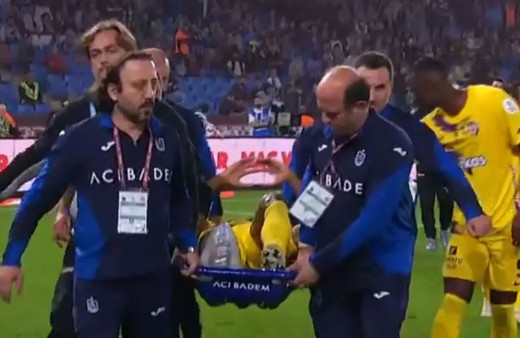 Luccas Claro, sedyeyle oyundan alındı! Herkes gözyaşlarına boğuldu