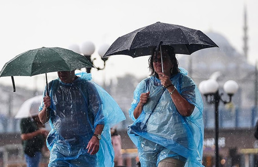 İstanbul'da yarına çok dikkat edin! Metrekareye 30 kilogram yağış düşecek