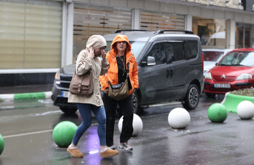 Meteoroloji uyarmıştı! Tekirdağ'da kuvvetli sağanak etkili oldu