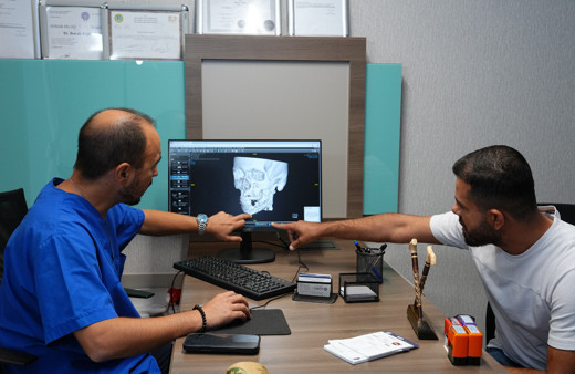 Çenesi parçalandı, umudunu kaybetmedi başarılı operasyonla çenesi yeniden yapıldı