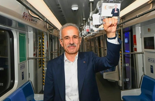 Bakan Uraloğlu: Marmaray 12 yılda 1,4 milyarı aşkın yolcuya hizmet verdi