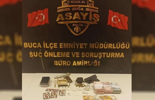 İzmir’de ruhsatsız silah ve uyuşturucu operasyonu; 6 kişi gözaltına alındı