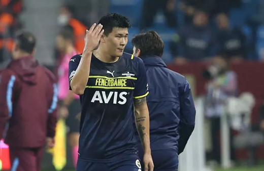 Fenerbahçe'nin eski yıldızı için üç ezeli rakip karşı karşıya geldi