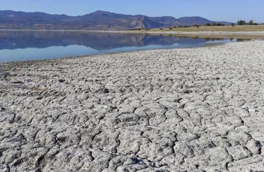 Burdur Gölü kuruyor! Son 50 yılda hacminin yarısına yakınını kaybetti