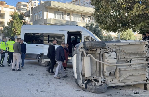 Adıyaman'da okul servisi kaza yaptı! Çok sayıda öğrenci yaralandı