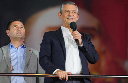 CHP lideri Özgür Özel: Söz veriyorum ellerimle kına yakacağım