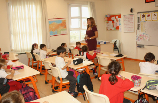 İlköğretim öğrencileri artık o yaşta öğrenecek! Müfredata bir ders daha ekleniyor!
