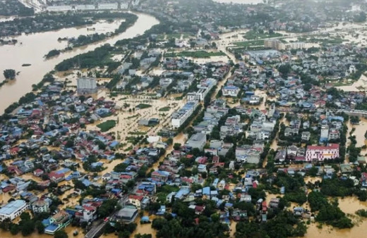 Vietnam'da sel ve heyelan dehşeti! 28 kişi öldü