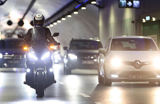 Trafikte yeni düzenleme! Eldiven ve koruma gözlüğü zorunlu oldu