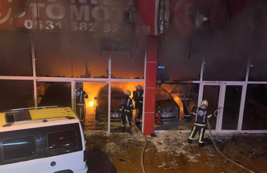 İntikam için oto galeriyi kundakladı, ifadesinde itiraf etti