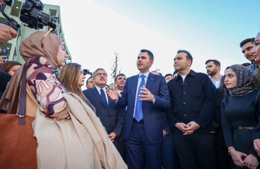 Dünyanın Dört Bir Yanından Gazeteciler Deprem Bölgesinde! Asrın İnşa Seferberliğine Övgü