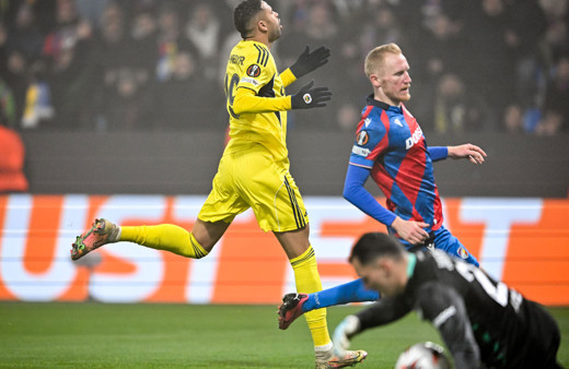 Fenerbahçe deplasmanda Viktoria Plzen'le 0-0 berabere kaldı