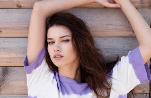 Afra Saraçoğlu'ndan ilginç imaj hamlesi! Hem itiraf hem gizem...