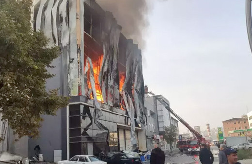 Kocaeli'de parfüm deposunda yangın çıktı 6 kişi hayatını kaybetti