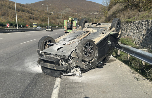 Samsun'da 3 araç çarpıştı! Trafik kazasında 4 kişi yaralı