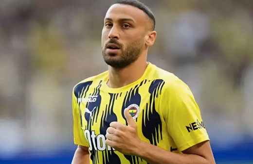 Fenerbahçe'de kadro dışı kalan ve maçlara çıkamayan Cenk Tosun'a sürpriz talip!