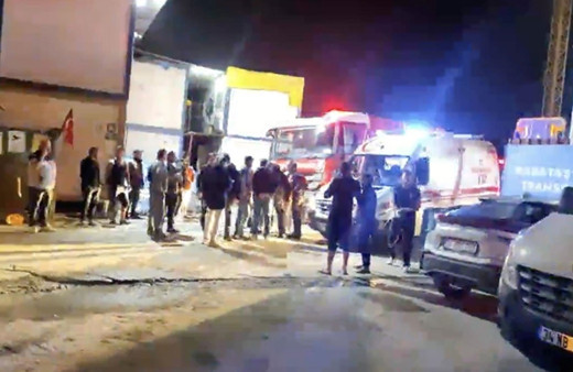 İstanbul'da metro inşaatında iskele çöktü: 2 yaralı, 1 işçi hayatını kaybetti