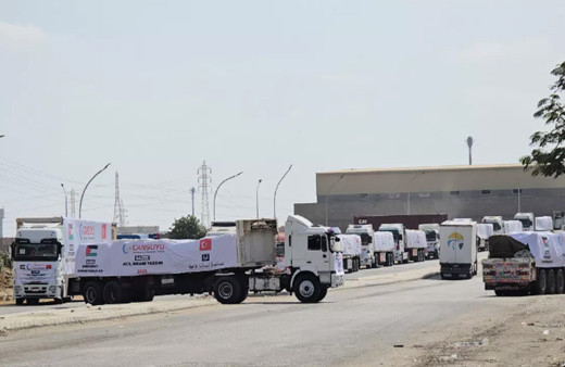 Cansuyu Derneğinin 14 tırlık yardım konvoyu Gazze'ye gönderildi