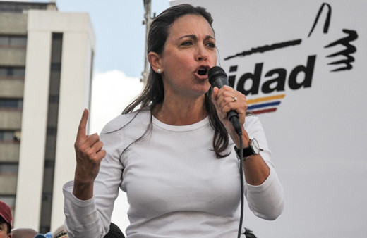 ABD'nin hedefindeki Venezuala'da Netahyahu destekçisi muhalif liderden orduya silah bırak çağrısı