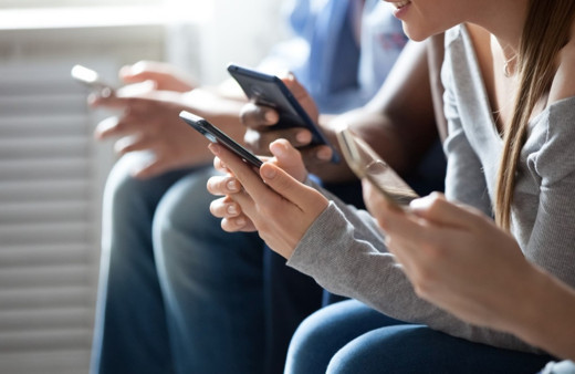 Telefon güncellemelerini vaktinde yapmıyorsanız dikkat! Dolandırıcılara davetiye çıkarıyor