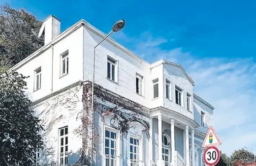 200 yıllık yalıda ikinci perde 18 yıllık dava silbaştan görülecek! Hazine, Vakıflar, Rusya ve mirasçılar karşı karşıya